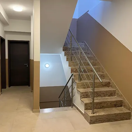 Πανσιόν Sara Μαγδεβούργο